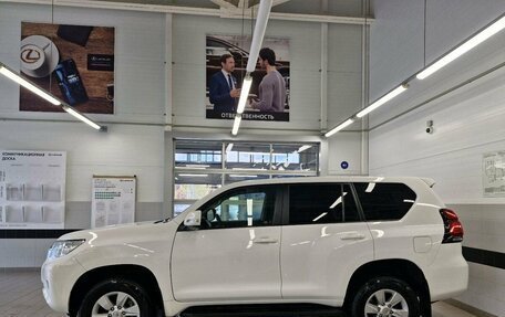 Toyota Land Cruiser Prado 150 рестайлинг 2, 2018 год, 4 580 000 рублей, 3 фотография