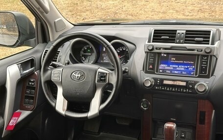 Toyota Land Cruiser Prado 150 рестайлинг 2, 2014 год, 3 650 000 рублей, 4 фотография