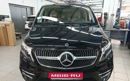 Mercedes-Benz V-Класс, 2021 год, 9 000 000 рублей, 2 фотография