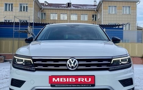 Volkswagen Tiguan II, 2019 год, 3 120 000 рублей, 3 фотография