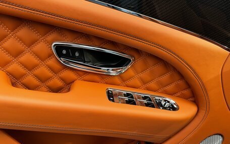 Bentley Bentayga I, 2024 год, 41 000 000 рублей, 3 фотография