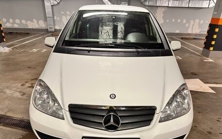 Mercedes-Benz A-Класс, 2011 год, 1 100 000 рублей, 4 фотография