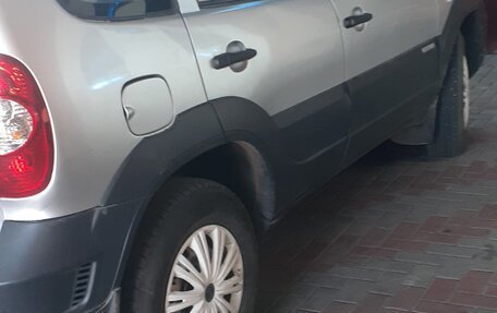 Chevrolet Niva I рестайлинг, 2015 год, 650 000 рублей, 2 фотография