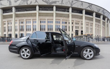 Mercedes-Benz S-Класс, 2011 год, 2 300 000 рублей, 4 фотография