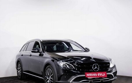 Mercedes-Benz E-Класс, 2019 год, 4 480 000 рублей, 4 фотография