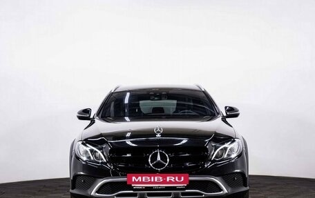 Mercedes-Benz E-Класс, 2019 год, 4 480 000 рублей, 2 фотография