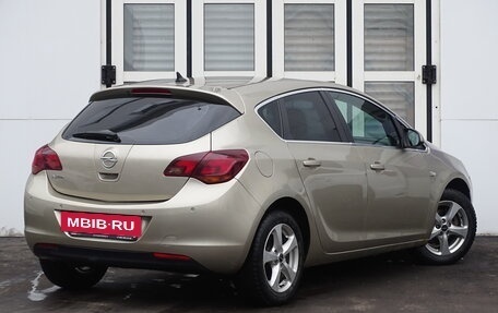 Opel Astra J, 2010 год, 780 000 рублей, 3 фотография