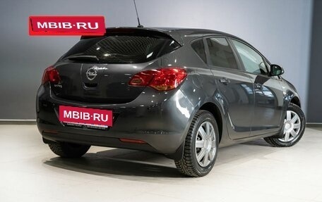 Opel Astra J, 2011 год, 662 457 рублей, 2 фотография