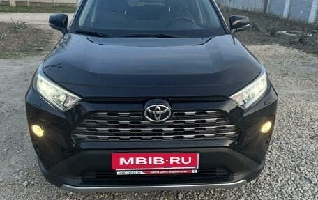 Toyota RAV4, 2021 год, 3 800 000 рублей, 8 фотография