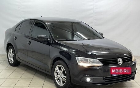 Volkswagen Jetta VI, 2012 год, 899 900 рублей, 2 фотография