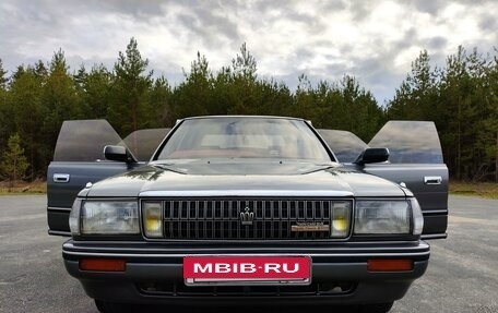 Toyota Crown, 1989 год, 950 000 рублей, 2 фотография