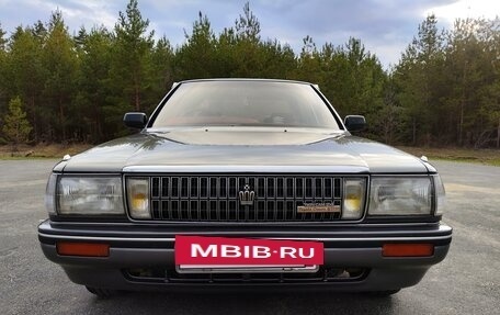 Toyota Crown, 1989 год, 950 000 рублей, 3 фотография