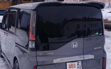 Honda Stepwgn IV, 2015 год, 1 880 000 рублей, 10 фотография