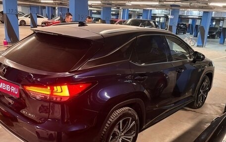 Lexus RX IV рестайлинг, 2020 год, 6 300 000 рублей, 3 фотография