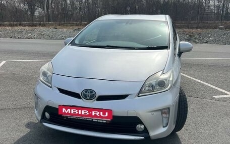 Toyota Prius, 2013 год, 1 250 000 рублей, 2 фотография