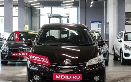 Toyota Wish II, 2012 год, 1 759 000 рублей, 2 фотография