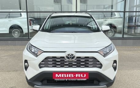 Toyota RAV4, 2020 год, 3 925 000 рублей, 2 фотография