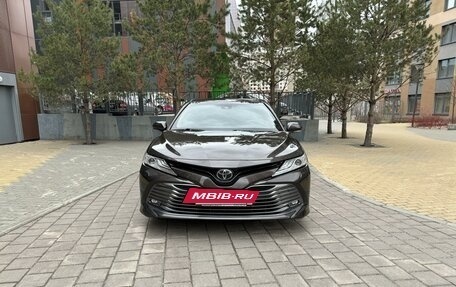 Toyota Camry, 2018 год, 2 890 000 рублей, 2 фотография