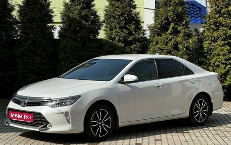 Toyota Camry, 2017 год, 2 700 000 рублей, 2 фотография