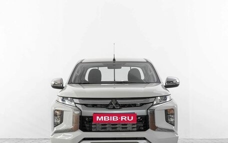 Mitsubishi L200 IV рестайлинг, 2023 год, 3 999 000 рублей, 2 фотография