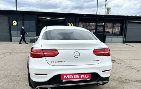 Mercedes-Benz GLC Coupe, 2017 год, 3 920 000 рублей, 3 фотография