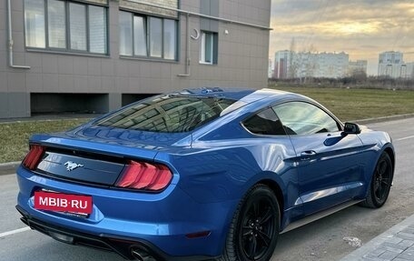Ford Mustang VI рестайлинг, 2018 год, 2 400 000 рублей, 5 фотография