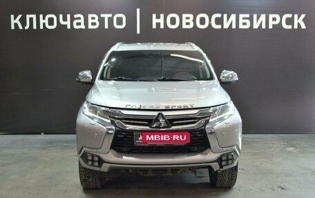 Mitsubishi Pajero Sport III рестайлинг, 2017 год, 2 799 999 рублей, 2 фотография