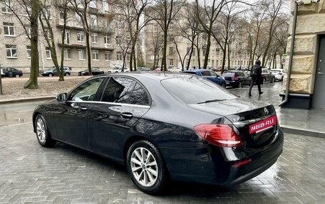 Mercedes-Benz E-Класс, 2019 год, 2 970 000 рублей, 2 фотография