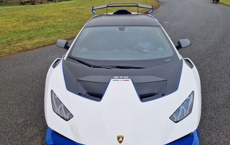 Lamborghini Huracán, 2023 год, 44 000 000 рублей, 2 фотография