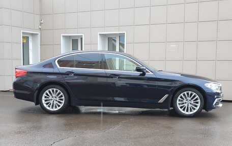 BMW 5 серия, 2018 год, 3 270 000 рублей, 3 фотография