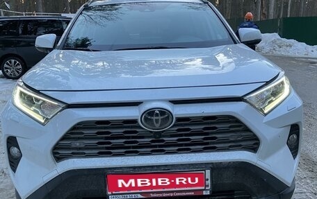 Toyota RAV4, 2021 год, 4 220 000 рублей, 4 фотография