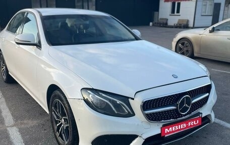 Mercedes-Benz E-Класс, 2018 год, 2 390 000 рублей, 3 фотография