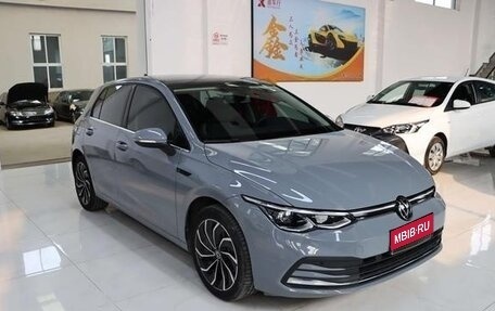 Volkswagen Golf VIII, 2021 год, 2 600 000 рублей, 3 фотография