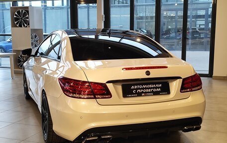 Mercedes-Benz E-Класс, 2015 год, 1 990 000 рублей, 4 фотография