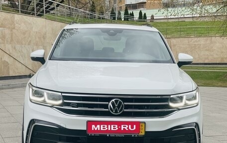 Volkswagen Tiguan II, 2021 год, 4 549 000 рублей, 4 фотография