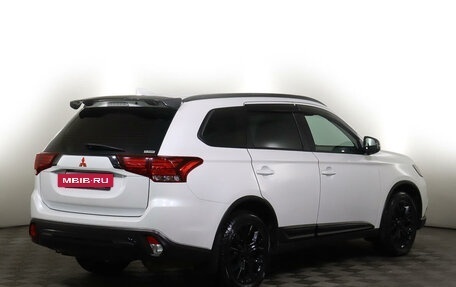 Mitsubishi Outlander III рестайлинг 3, 2021 год, 2 899 000 рублей, 5 фотография