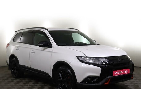 Mitsubishi Outlander III рестайлинг 3, 2021 год, 2 899 000 рублей, 3 фотография