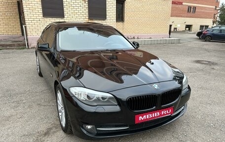 BMW 5 серия, 2011 год, 2 700 000 рублей, 2 фотография