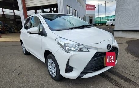 Toyota Vitz, 2020 год, 780 000 рублей, 3 фотография