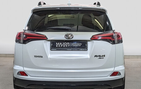 Toyota RAV4, 2019 год, 2 990 000 рублей, 6 фотография