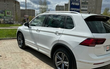 Volkswagen Tiguan II, 2019 год, 3 950 000 рублей, 2 фотография
