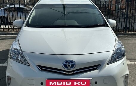 Toyota Prius Alpha I (ZVW40/41), 2013 год, 1 450 000 рублей, 3 фотография