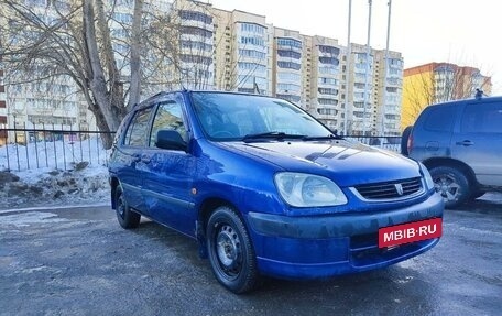 Toyota Raum I, 2001 год, 375 000 рублей, 3 фотография