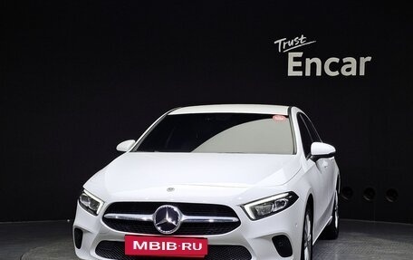 Mercedes-Benz A-Класс, 2020 год, 2 480 000 рублей, 3 фотография