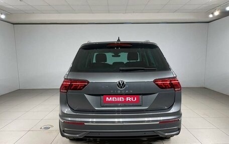 Volkswagen Tiguan II, 2021 год, 3 250 000 рублей, 4 фотография