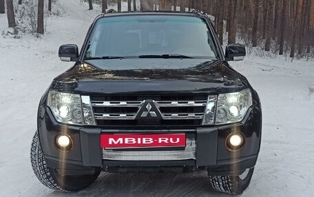 Mitsubishi Pajero IV, 2011 год, 1 950 000 рублей, 3 фотография