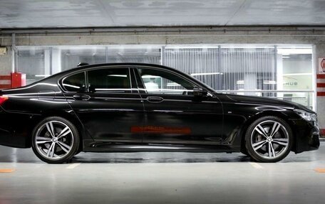 BMW 7 серия, 2019 год, 5 900 000 рублей, 5 фотография