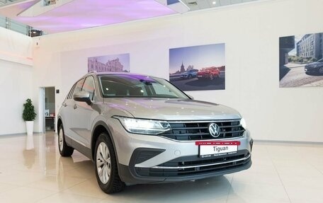 Volkswagen Tiguan II, 2021 год, 3 599 000 рублей, 7 фотография