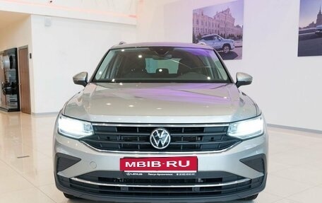 Volkswagen Tiguan II, 2021 год, 3 599 000 рублей, 5 фотография