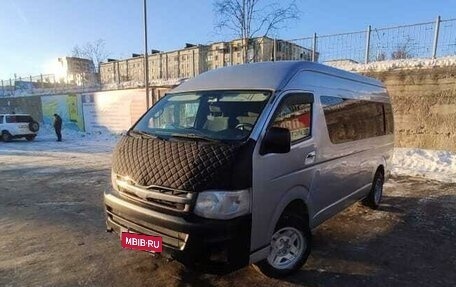 Toyota HiAce H200, 2010 год, 1 400 000 рублей, 4 фотография